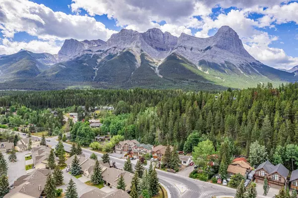 Canmore, AB T1W0B5,100 Rundle DR #13