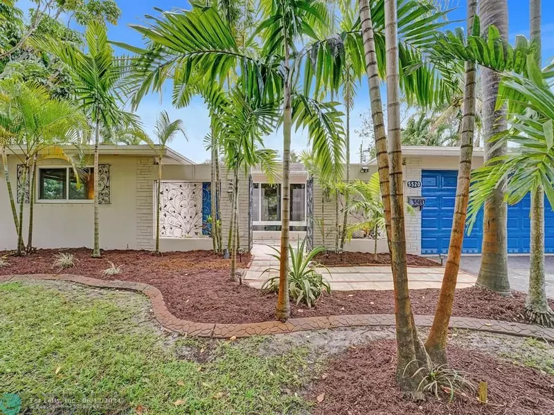 5520 SW 3rd St, Plantation, FL 33317