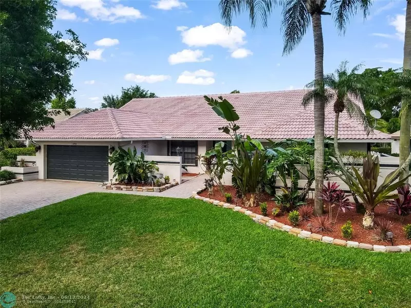 4901 NW 89th Ter, Coral Springs, FL 33067