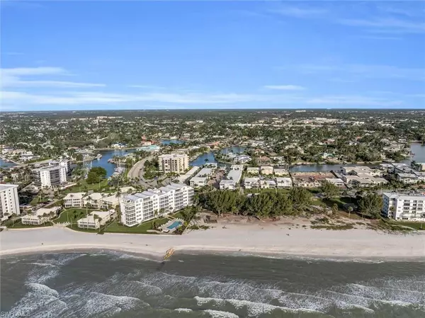 2100 Gulf Shore BLVD N 206, Naples, FL 34102