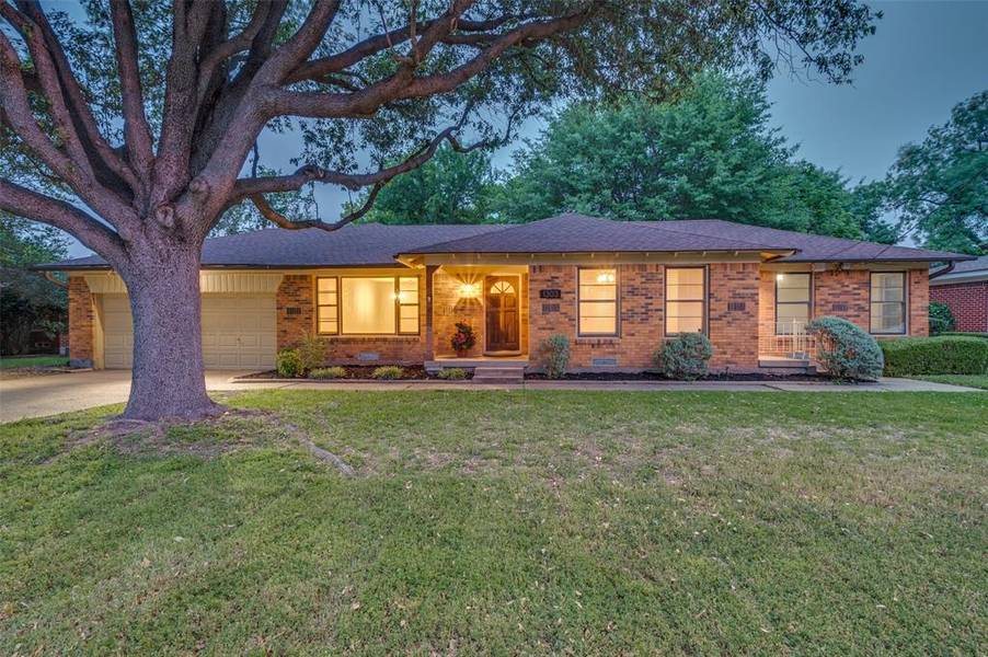 1303 DAISY Lane, Irving, TX 75061