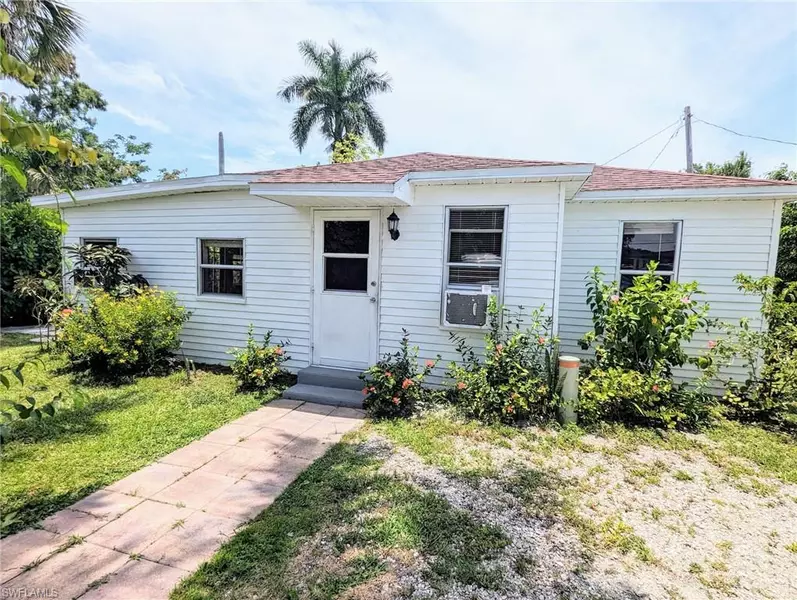 1119 3rd WAY, North Fort Myers, FL 33903