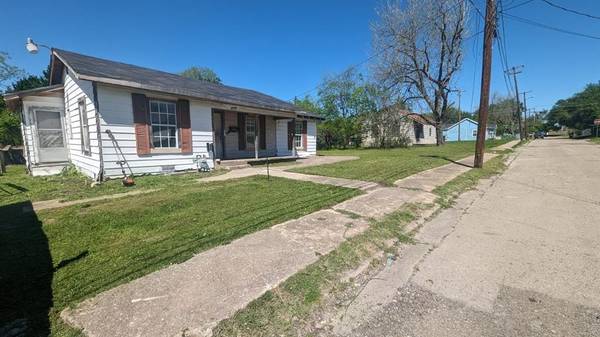 2716 Sayle Street, Greenville, TX 75401