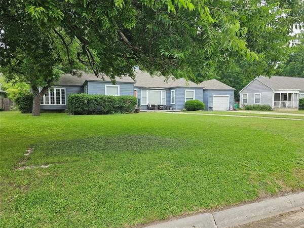 825 S Dixon Street, Gainesville, TX 76240