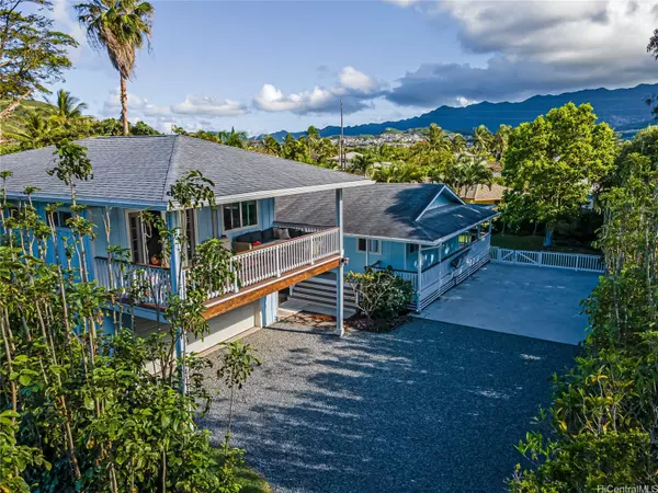 367 Auwinala Road #A, Kailua, HI 96734