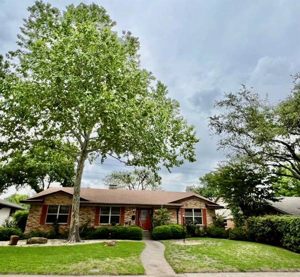 9945 Vistadale Drive, Dallas, TX 75238