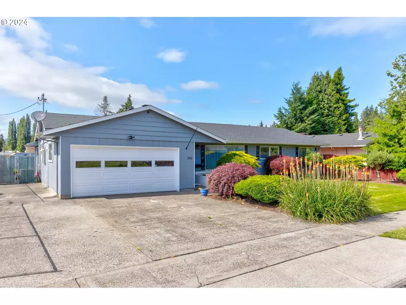 2803 TERRY AVE, Longview, WA 98632