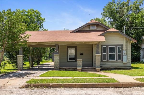 1803 6th Street,  Brownwood,  TX 76801