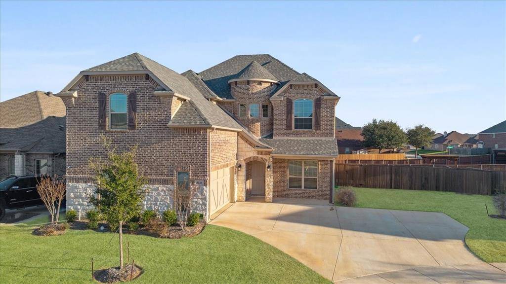 5823 Pamela Way, Grand Prairie, TX 75052