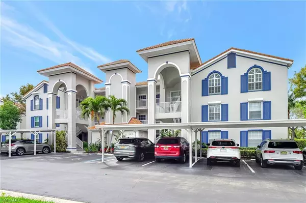 Naples, FL 34110,585 Club Side DR 3-304