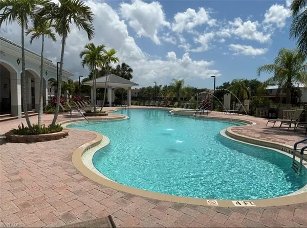 15112 Summit Place CIR 214, Naples, FL 34119