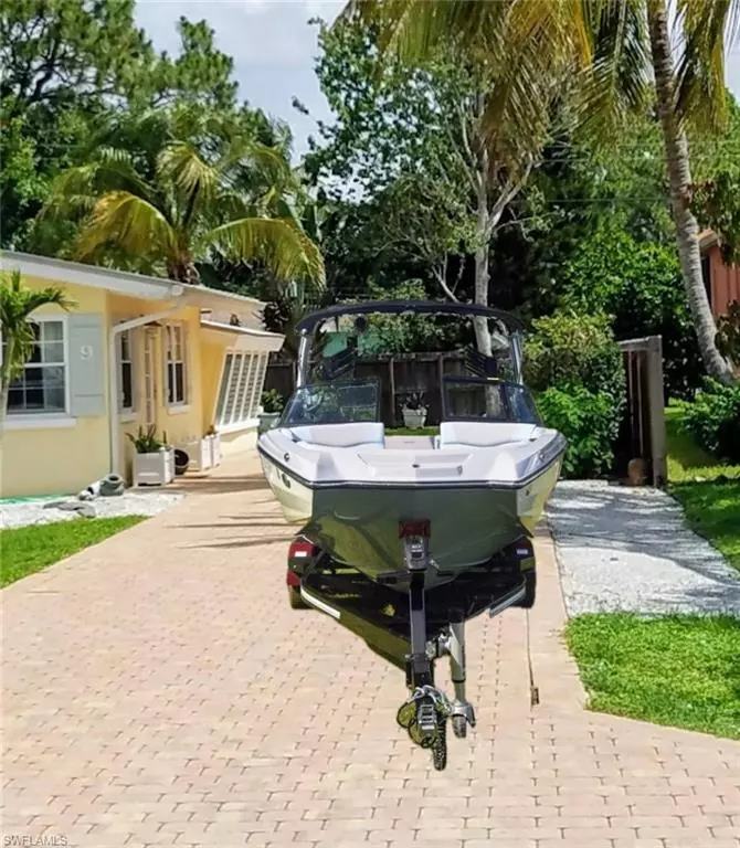 Bonita Springs, FL 34134,9 4th ST