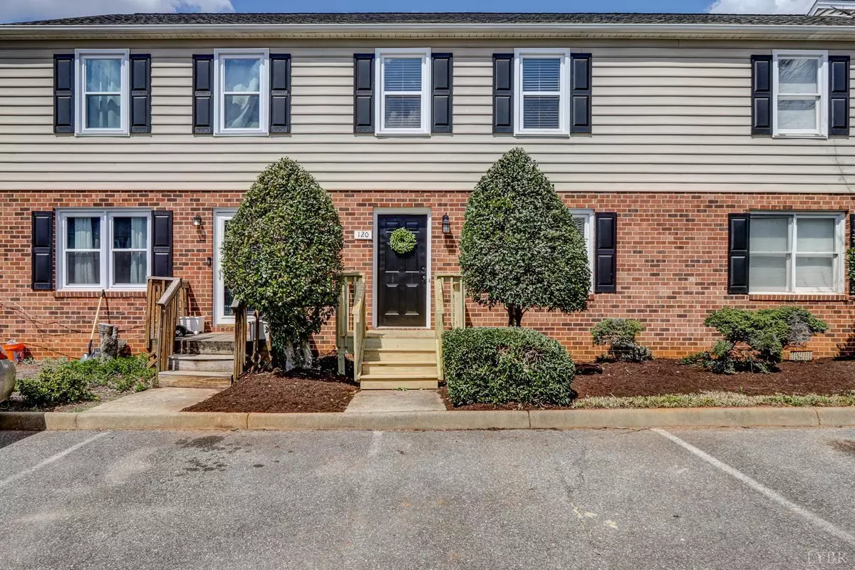 Lynchburg, VA 24502,542 Leesville RD