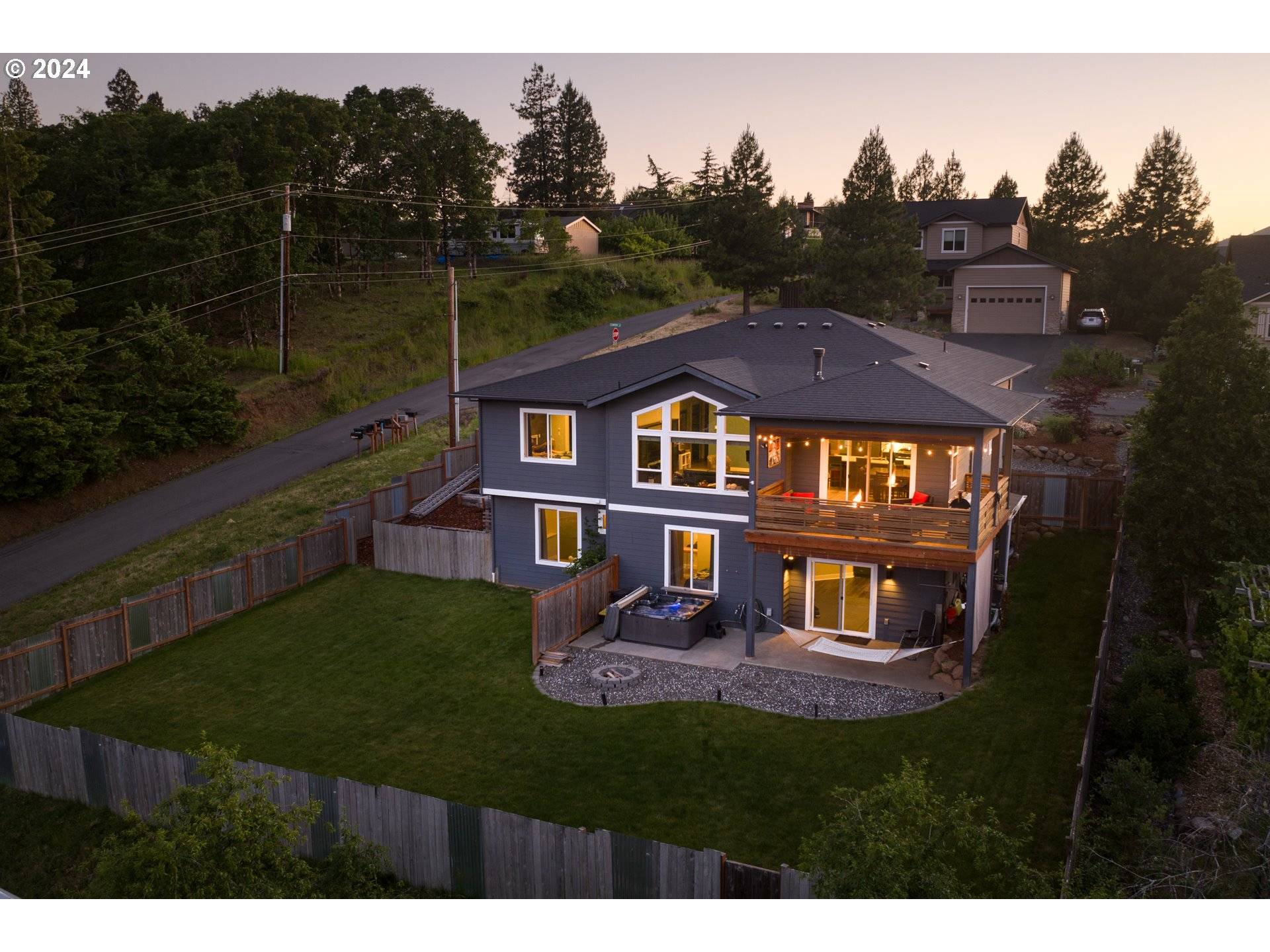 White Salmon, WA 98672,1005 Champion LN