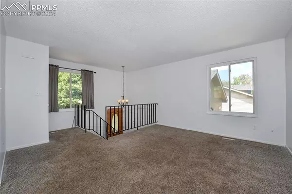 Colorado Springs, CO 80916,2171 Addison ST