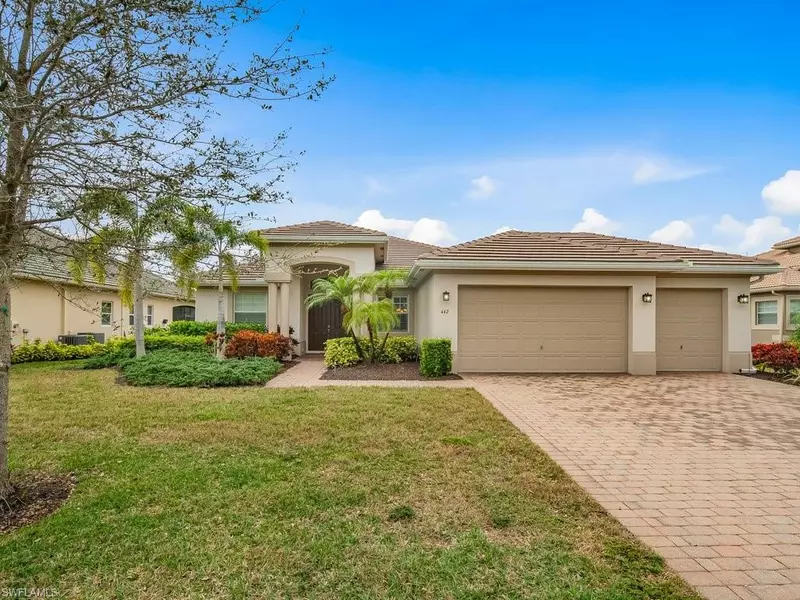 442 Saddlebrook LN, Naples, FL 34110