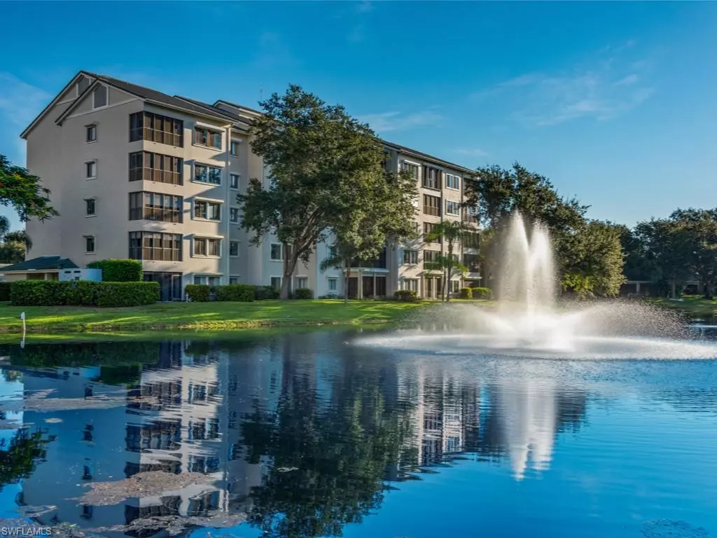 Naples, FL 34110,900 Arbor Lake DR 9-207