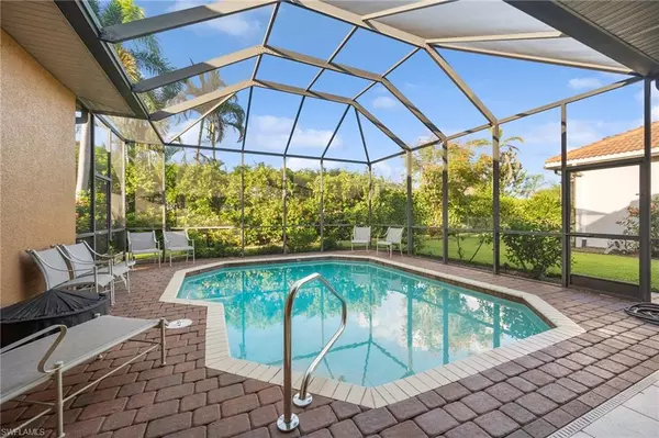 10748 Fieldfair DR, Naples, FL 34119