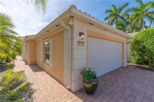 8376 Borboni CT, Naples, FL 34114