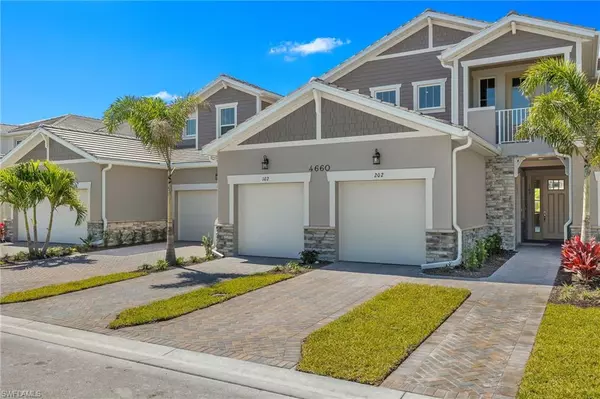 Naples, FL 34112,4660 Arboretum CIR 102