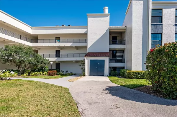 3615 Boca Ciega DR 111, Naples, FL 34112