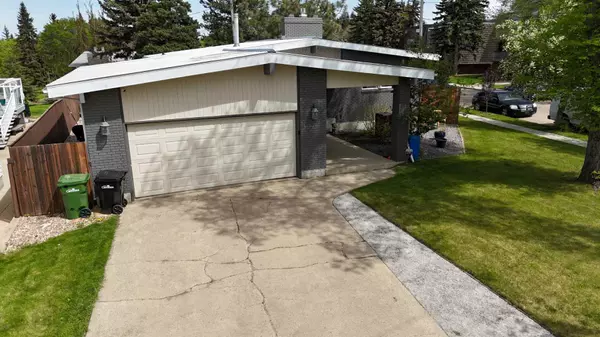 Camrose, AB T4V 2K3,33 Grand Park CRES