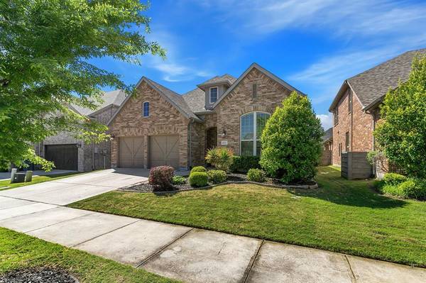 824 Field Crossing, Little Elm, TX 76227