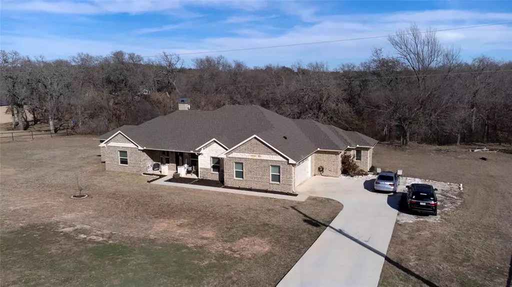 220 Amanda Drive, Weatherford, TX 76088