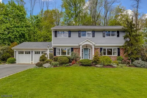 354 Orenda Cir, Westfield Town, NJ 07090