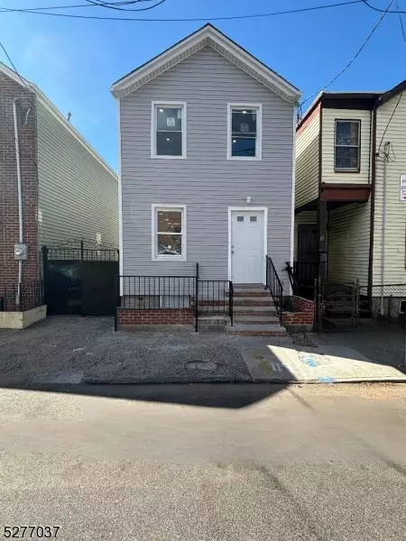 119 Tichenor St, Newark City, NJ 07105