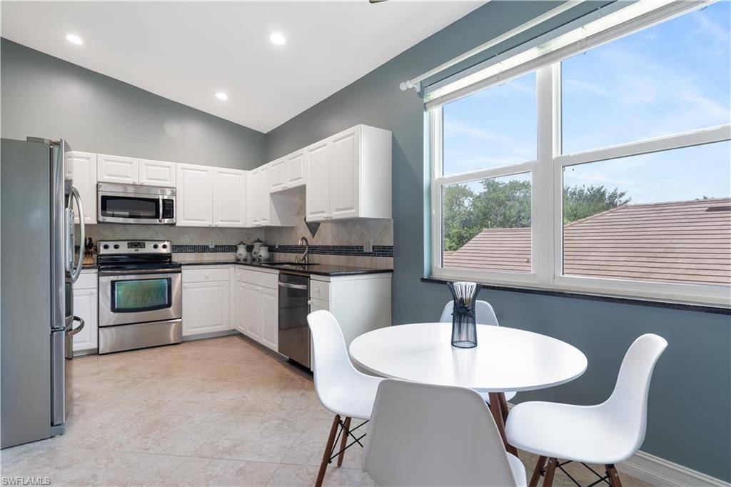 Naples, FL 34109,7092 Timberland CIR 201