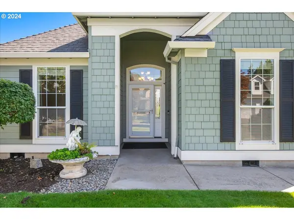 12132 HAZEL PARK DR, Oregon City, OR 97045