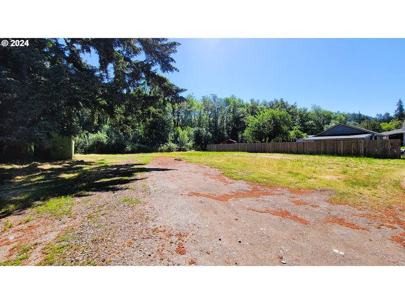 37875 ROW RIVER RD, Dorena, OR 97434