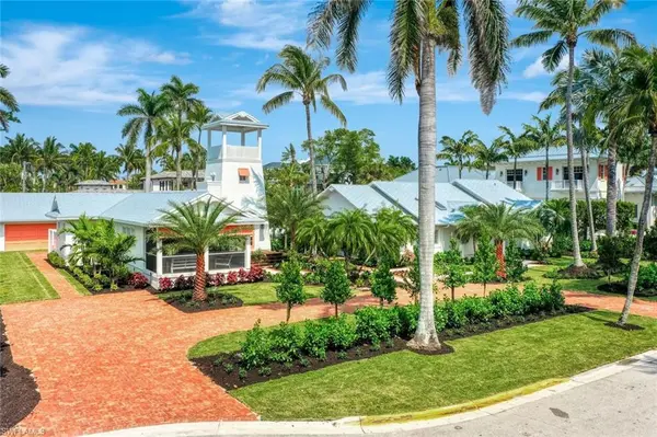 47 8th AVE S, Naples, FL 34102