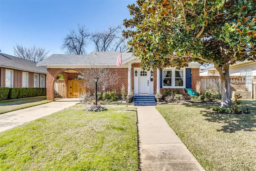 2410 Kenley Street, Fort Worth, TX 76107