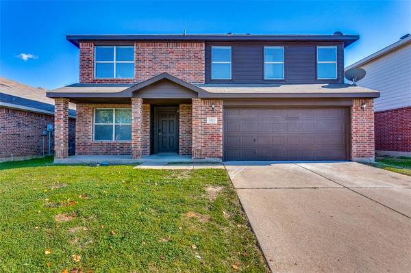 9225 Saint Martin Road, Fort Worth, TX 76123