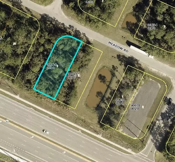 900 Meadow RD, Lehigh Acres, FL 33973