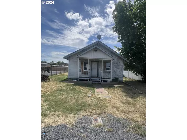 Umatilla, OR 97882,710 7TH ST