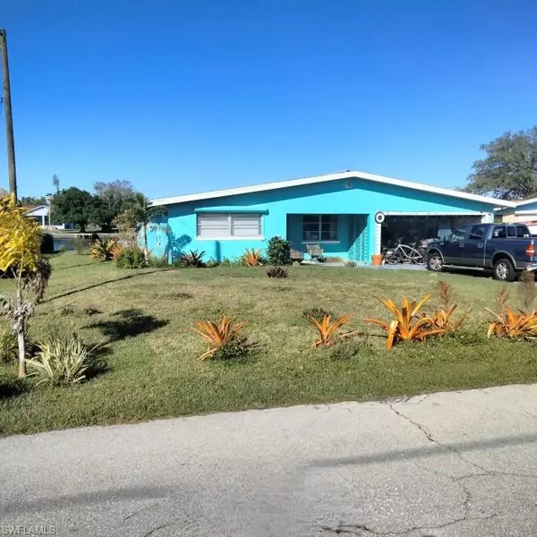 1317 Thompson ST, North Fort Myers, FL 33903