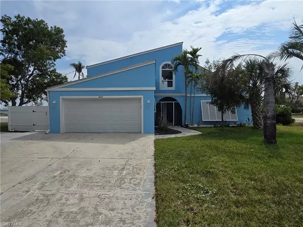 210 Estrellita DR, Fort Myers Beach, FL 33931