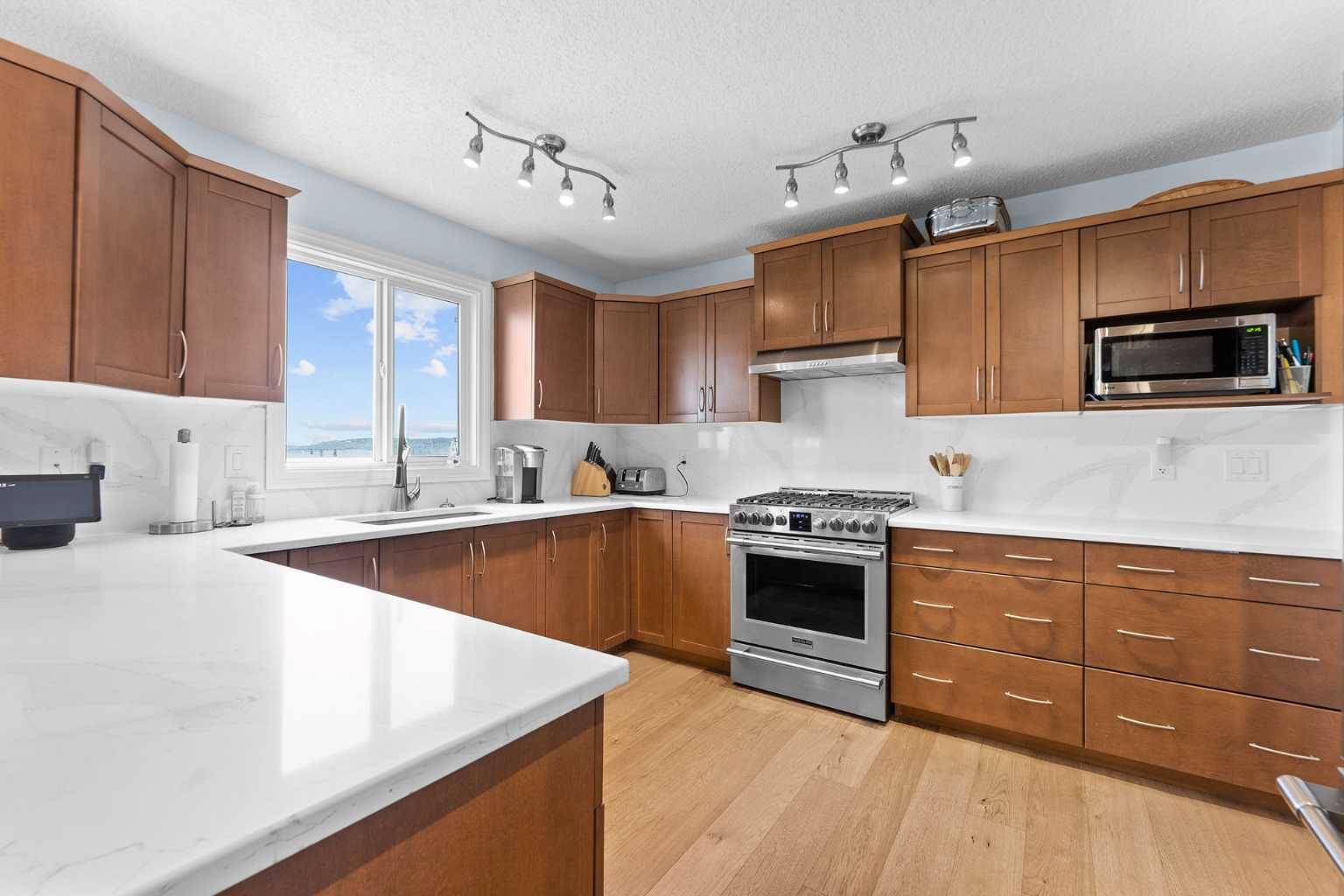 Diamond Valley, AB T0L 0H0,561 Diamond CRES