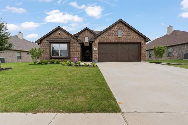 3424 Greenway Drive,  Burleson,  TX 76028