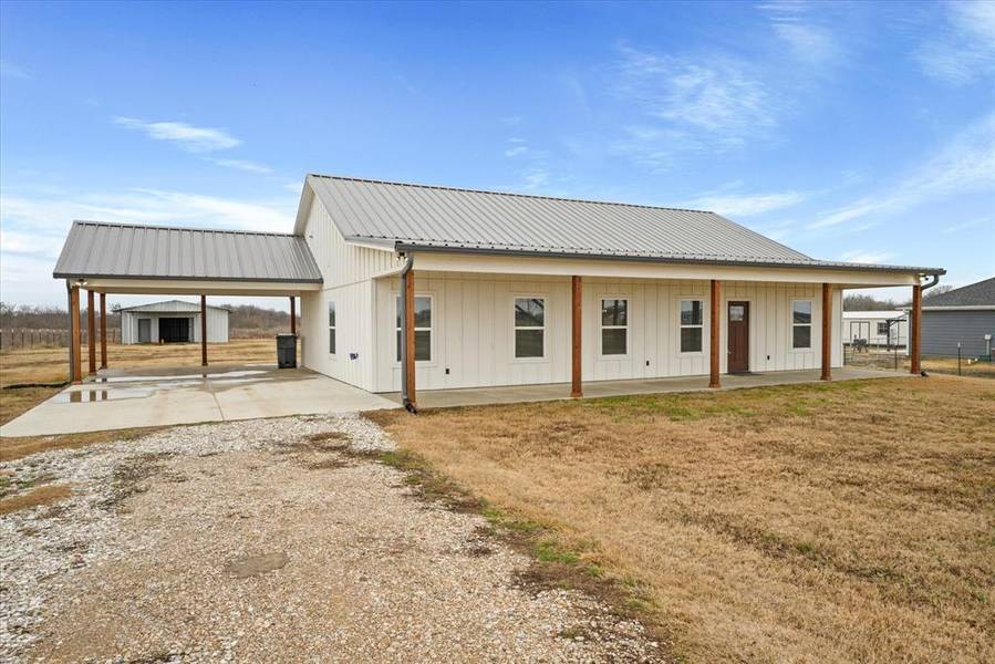 2070 VZ County Road 3808, Wills Point, TX 75169