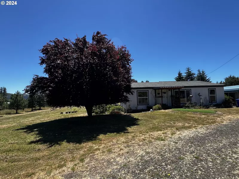 204 DAISY LN, Roseburg, OR 97471