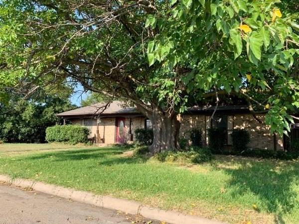 2200 26th Avenue, Mineral Wells, TX 76067