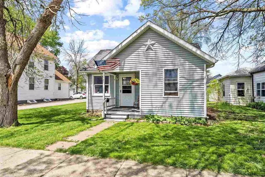 214 E 2nd Street, Washington, IA 52353