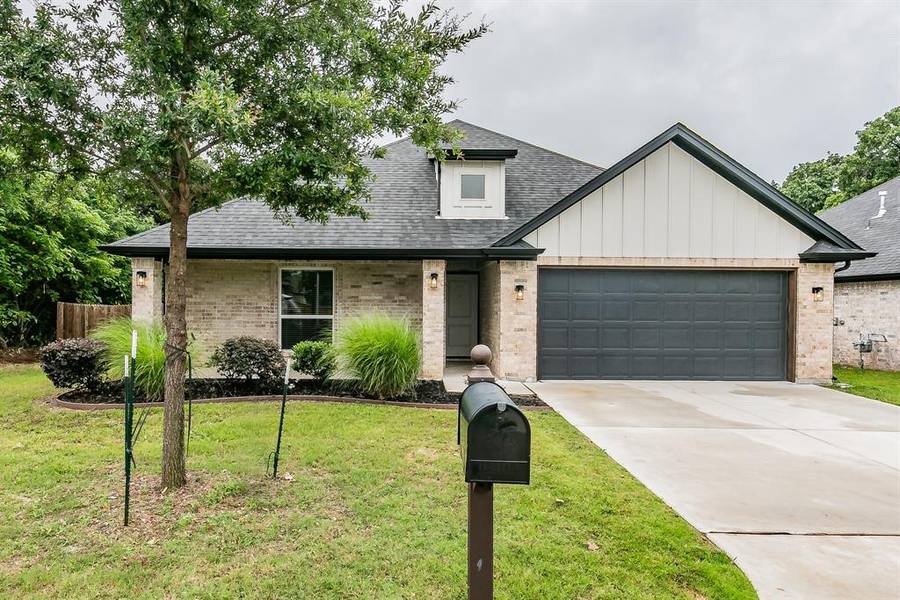 8032 Mickey Street, North Richland Hills, TX 76182