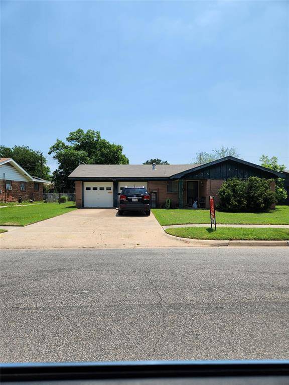 840 Russell Lane,  Bedford,  TX 76022