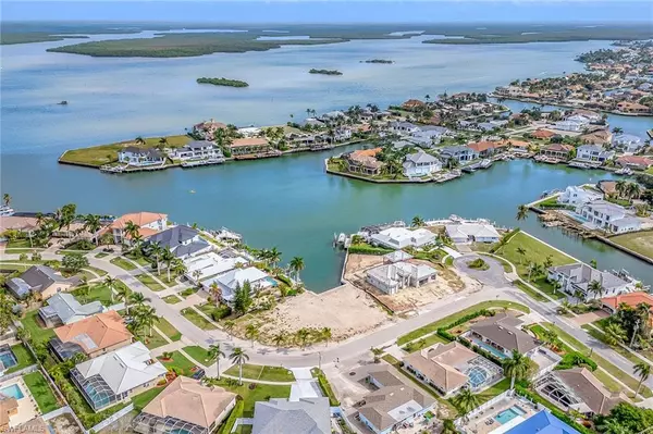 Marco Island, FL 34145,711 Fairlawn CT