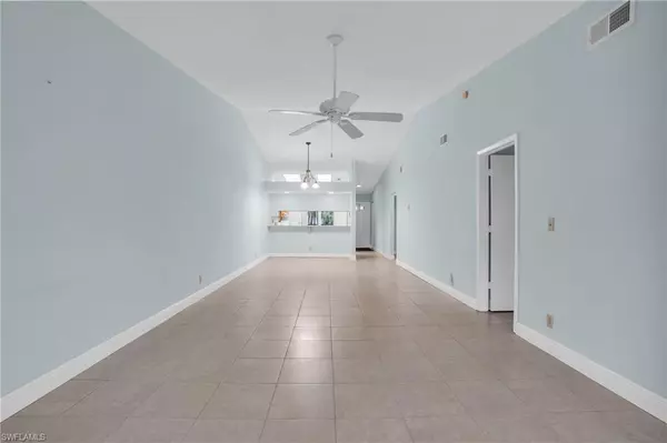 4230 Jack Frost CT 4402, Naples, FL 34112